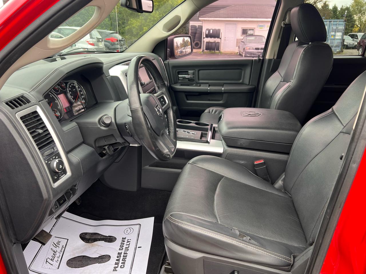 2011 RAM 1500 SPORT Photo15