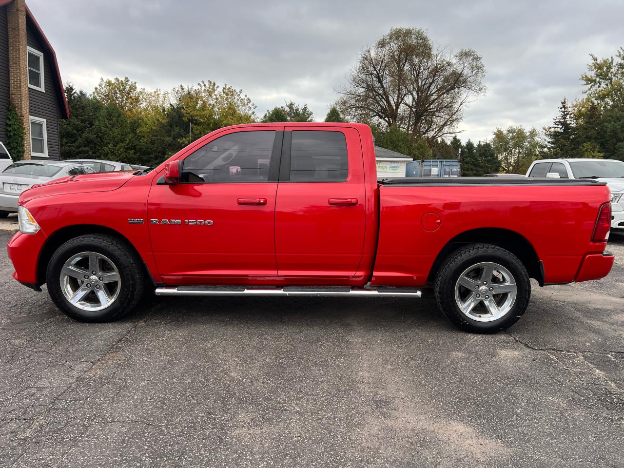 2011 RAM 1500 SPORT Photo6