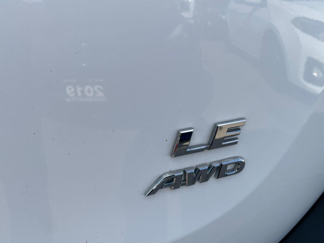 2015 Toyota RAV4 AWD LOW KM NO ACCIDENT SAFETY NEW TIRES NEW BRAKES Photo4