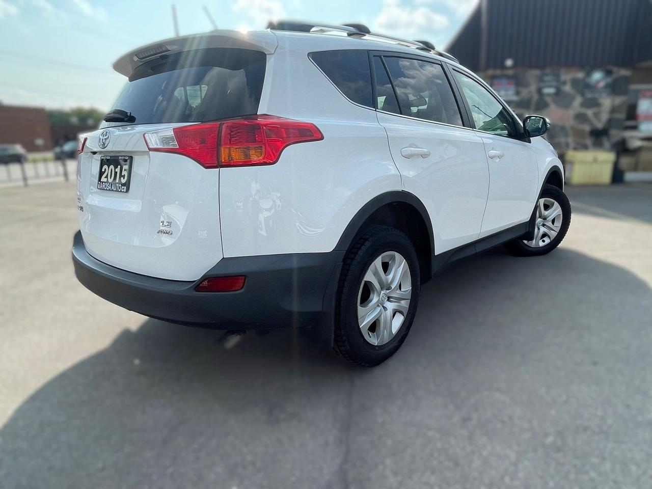 2015 Toyota RAV4 AWD LOW KM NO ACCIDENT SAFETY NEW TIRES NEW BRAKES - Photo #6