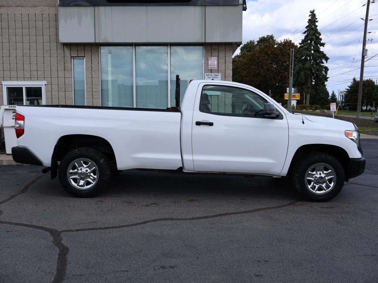 2015 Toyota Tundra SR 5.7L V8 CERTIFIED *ACCIDENT FREE*SERVICE RECORDS* CAMERA BLUETOOTH CRUISE ALLOYS - Photo #6