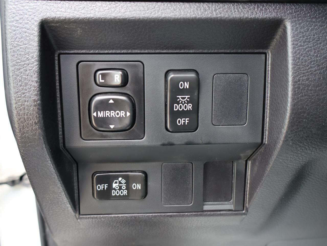 2015 Toyota Tundra SR 5.7L V8 CERTIFIED *ACCIDENT FREE*SERVICE RECORDS* CAMERA BLUETOOTH CRUISE ALLOYS - Photo #15