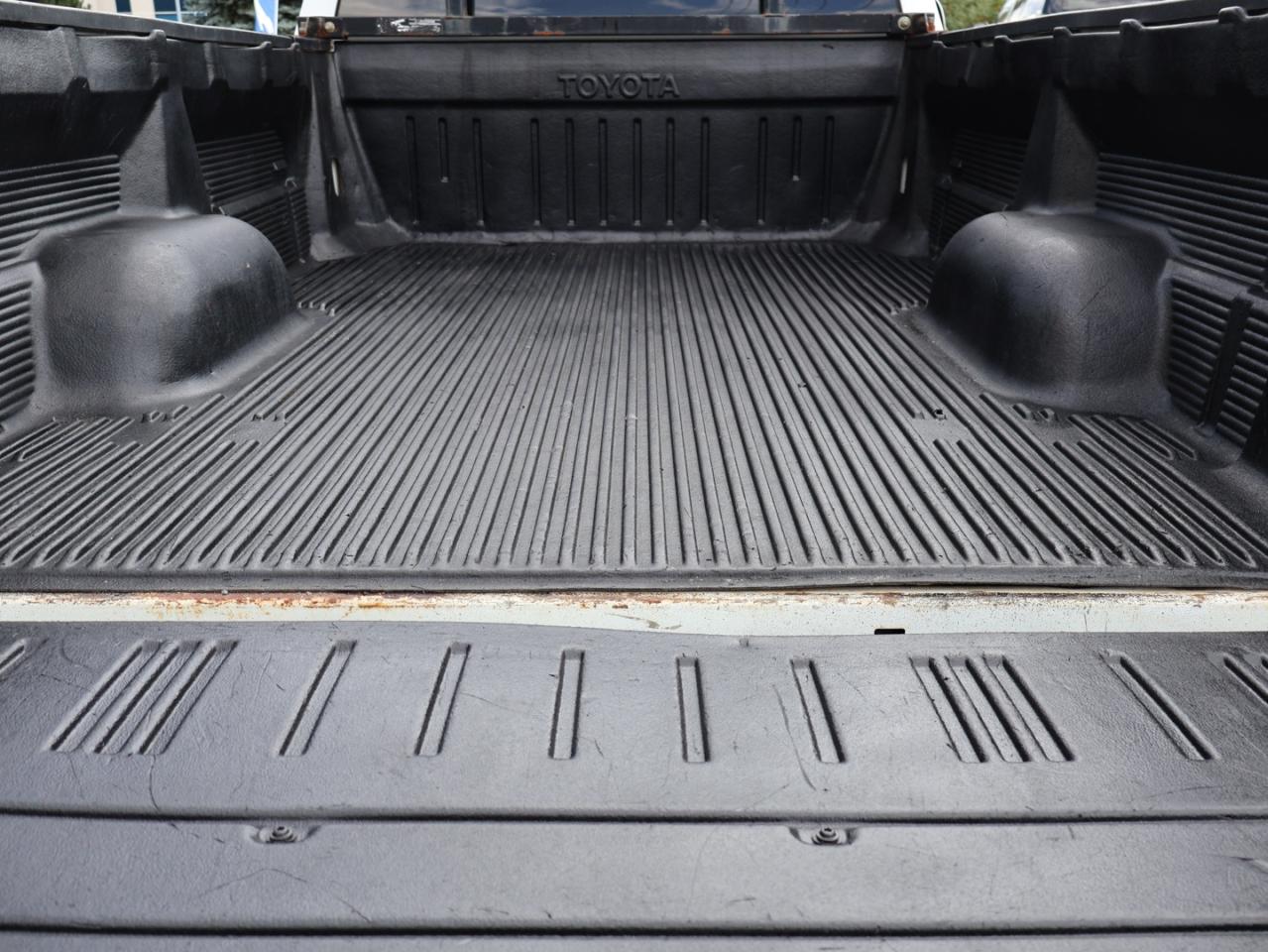 2015 Toyota Tundra SR 5.7L V8 CERTIFIED *ACCIDENT FREE*SERVICE RECORDS* CAMERA BLUETOOTH CRUISE ALLOYS - Photo #18