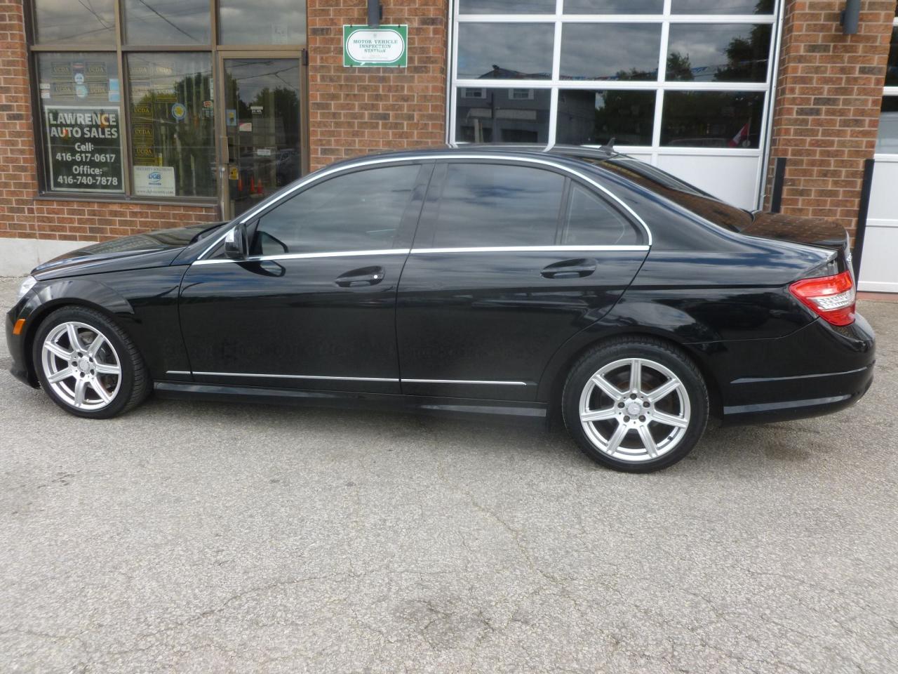 2009 Mercedes-Benz C-Class 3.0L Photo2