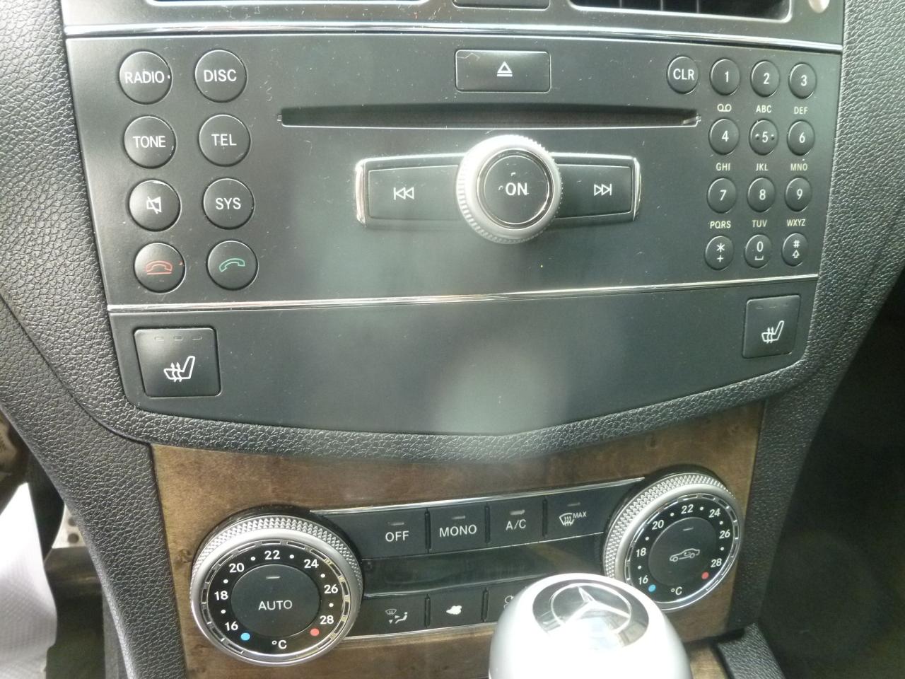 2009 Mercedes-Benz C-Class 3.0L - Photo #9