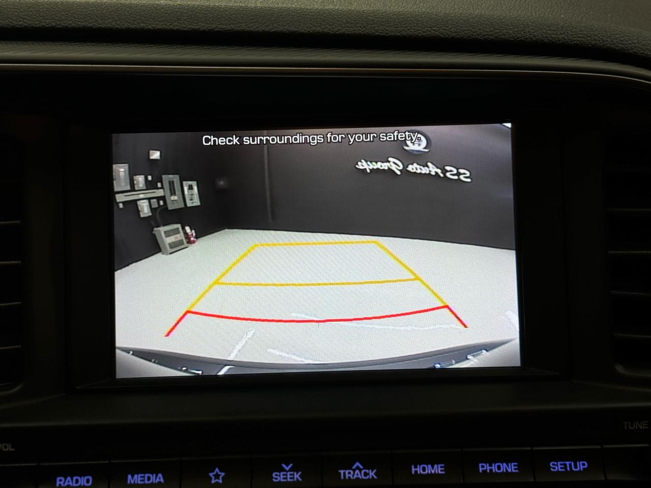 2020 Hyundai Elantra BACKUP|SUNROOF|LKA|BSM|FCW|CLEAN CARFAX| - Photo #15