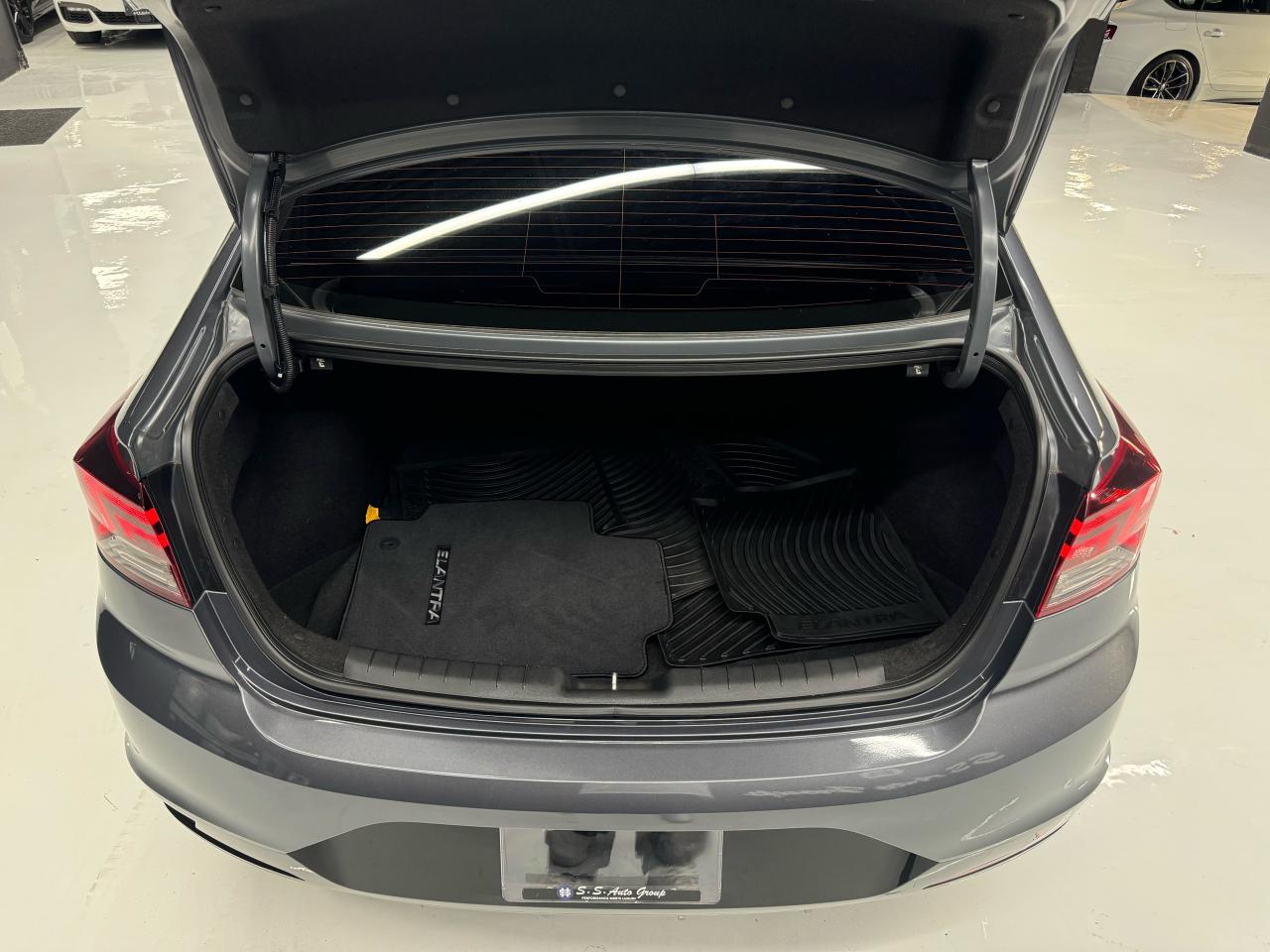 2020 Hyundai Elantra BACKUP|SUNROOF|LKA|BSM|FCW|CLEAN CARFAX| - Photo #29
