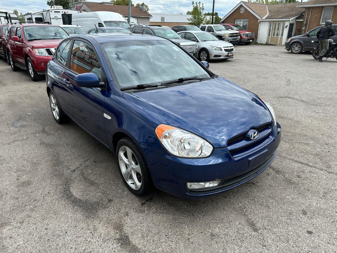 2011 Hyundai Accent L Sport, ALLOYS, AUTO, ONLY 39,000KMS, HATCH, CERT - Photo #7