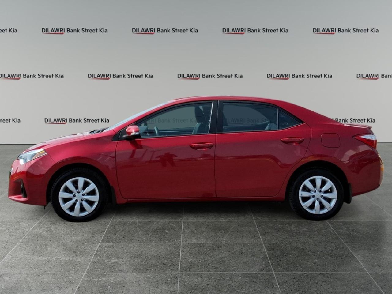 Used 2014 Toyota Corolla 4dr Sdn Man S for sale in Gloucester, ON