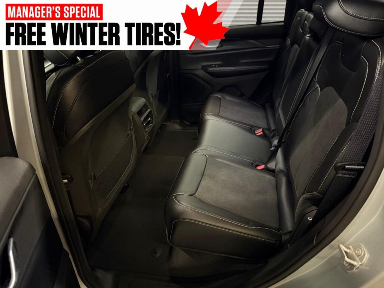 2024 Jeep Grand Cherokee LAREDO 4x4 Photo