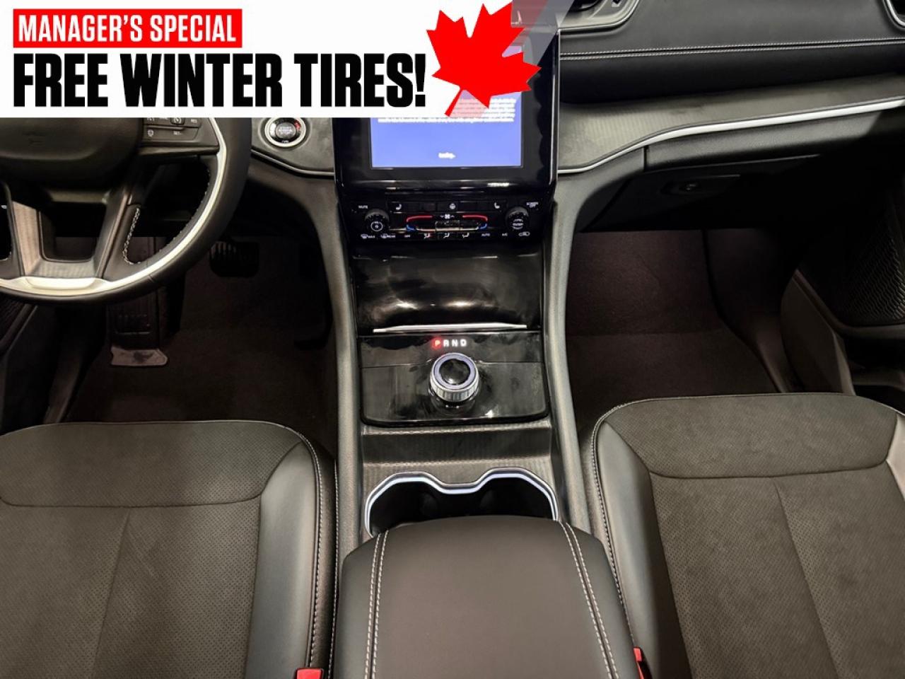 2024 Jeep Grand Cherokee LAREDO 4x4 Photo