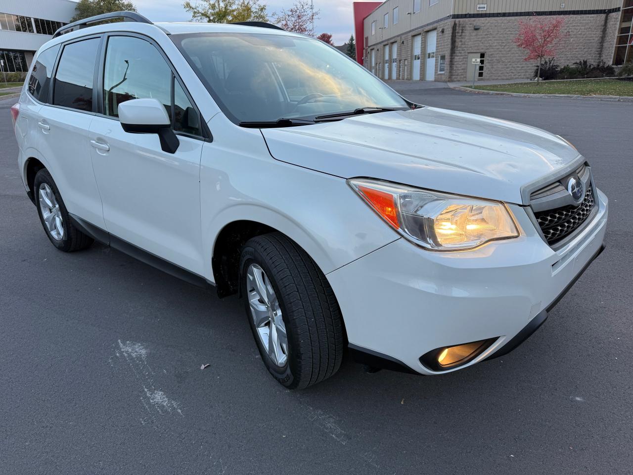 2014 Subaru Forester 2.5i MANUAL! | REARVIEW CAM | HEATED SEATS Photo4