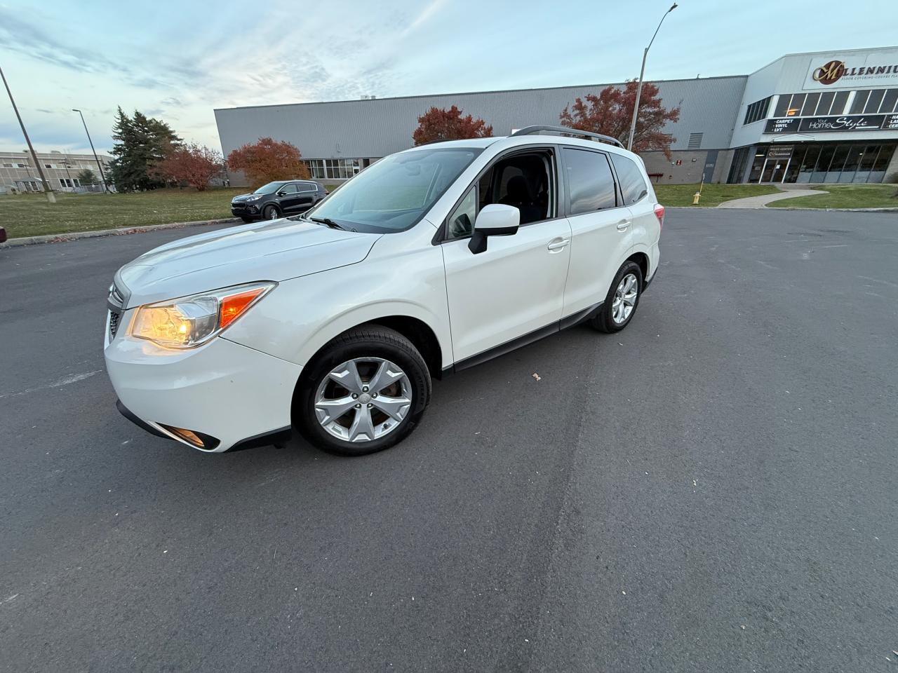 2014 Subaru Forester 2.5i MANUAL! | REARVIEW CAM | HEATED SEATS Photo3