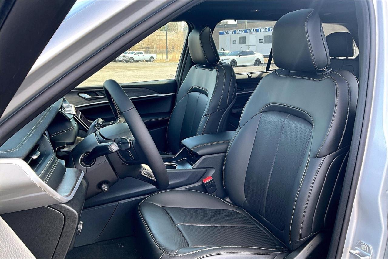 2025 Jeep Grand Cherokee LIMITED | Black App Pkg | Pano Roof | LuxTech 2 Photo