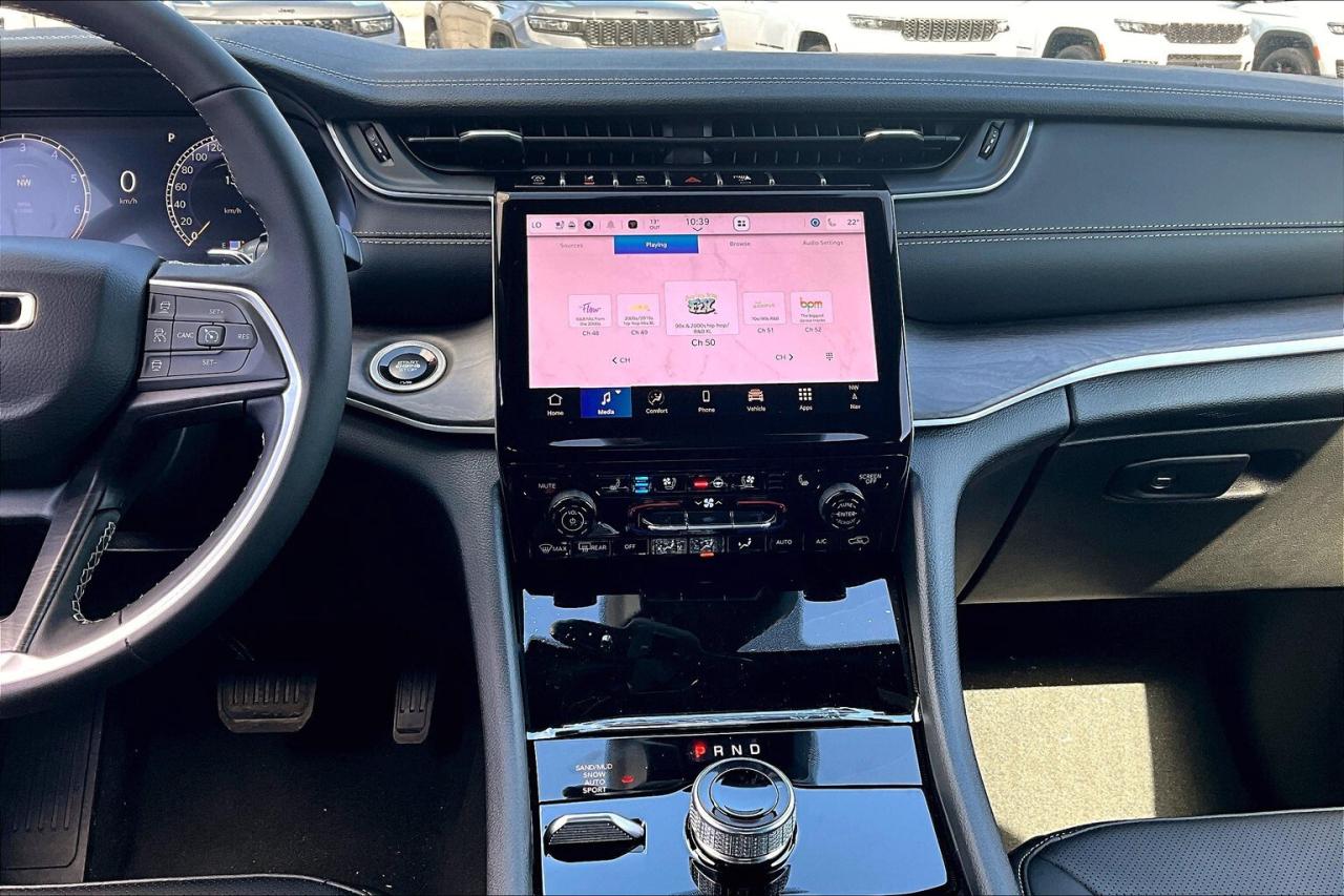 2025 Jeep Grand Cherokee LIMITED | Black App Pkg | Pano Roof | LuxTech 2 Photo