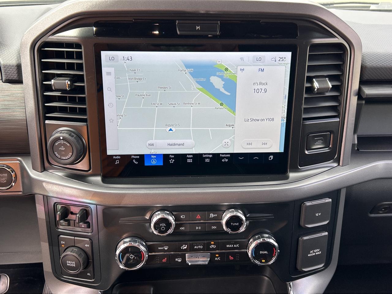 2025 Ford F-150 XLT Photo