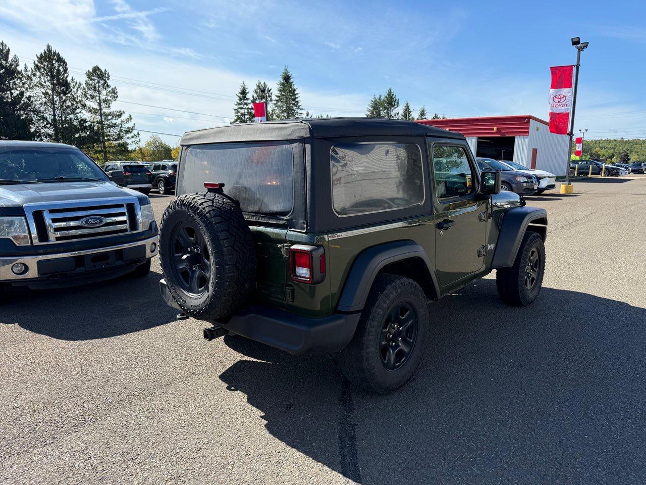 2021 Jeep Wrangler SPORT Photo4