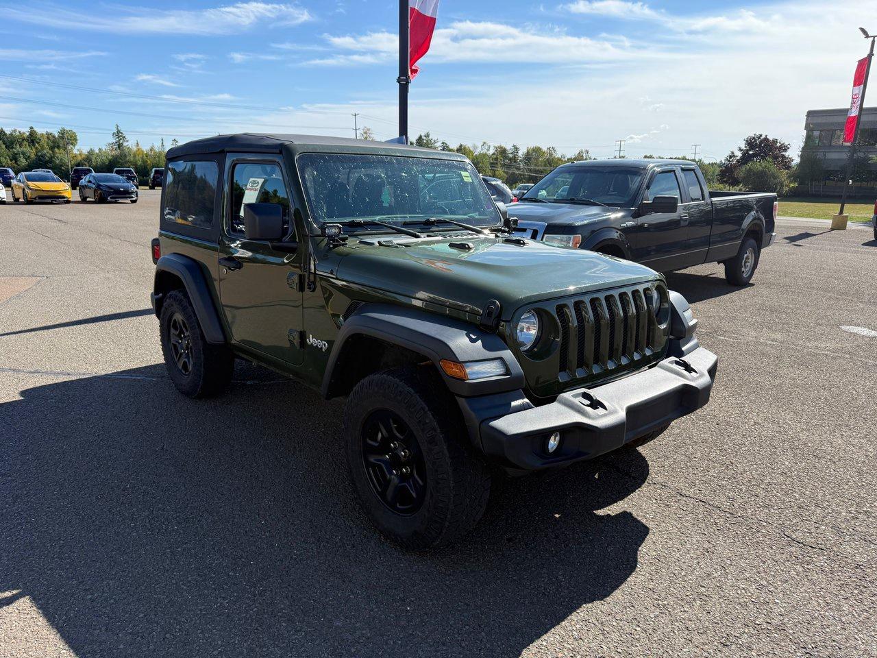 2021 Jeep Wrangler SPORT Photo2