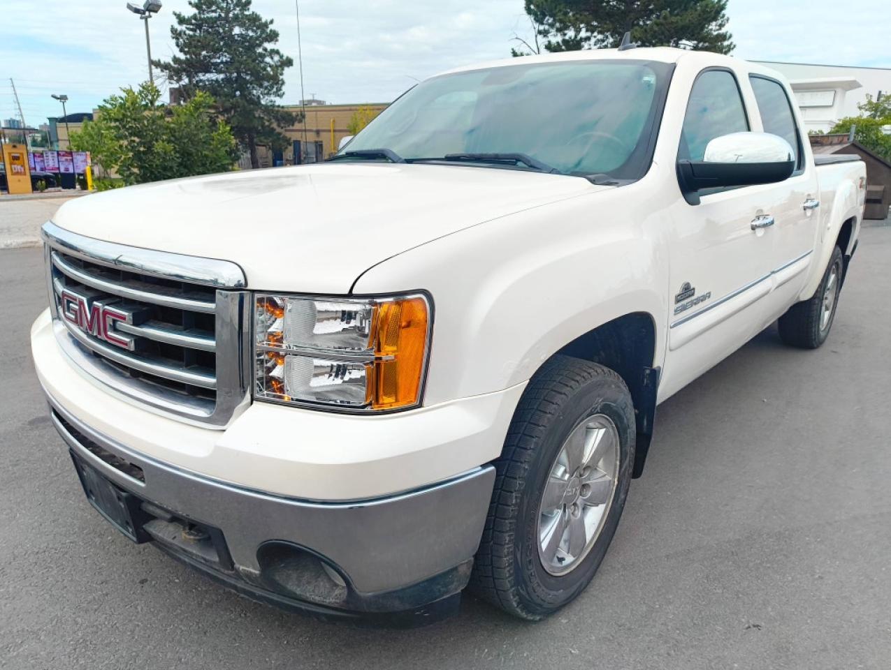 Used 2013 GMC Sierra 1500 SLE 4x4 Extended Cab 8 ft. box 157.5 in. WB Automatic for sale in Mississauga, ON