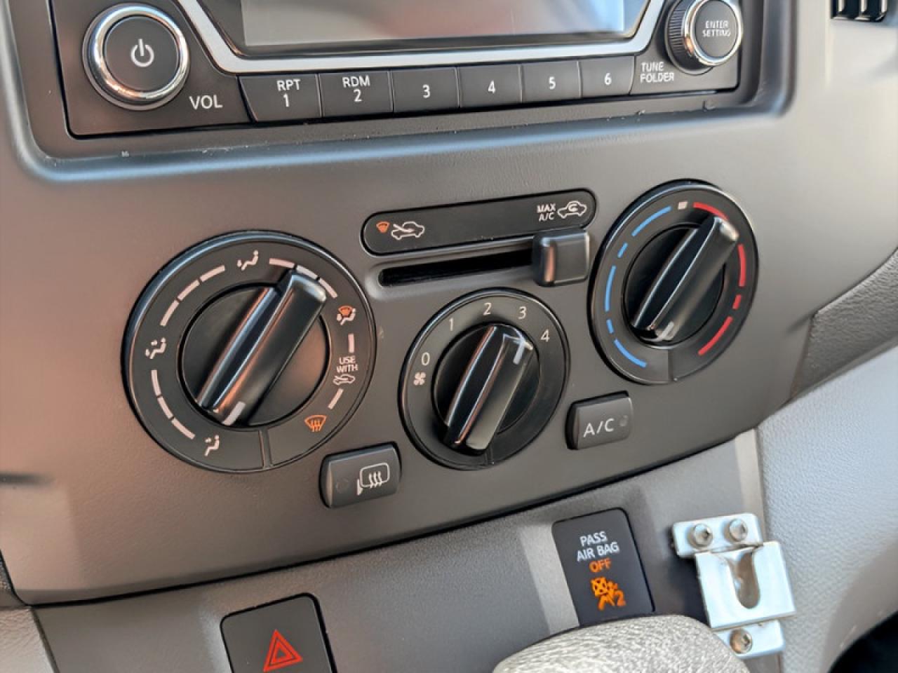 2019 Nissan NV200 S  **CAM - BLUETOOTH** Photo