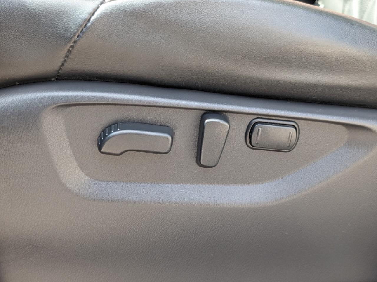 2023 Nissan Armada Platinum  **CAPTAIN CHAIRS** Photo