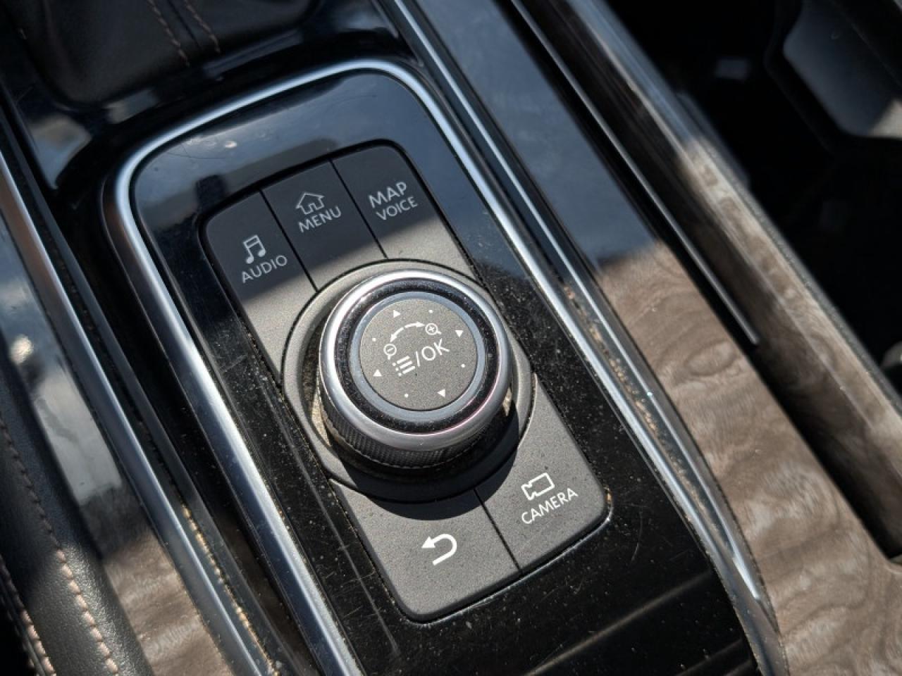 2023 Nissan Armada Platinum  **CAPTAIN CHAIRS** Photo