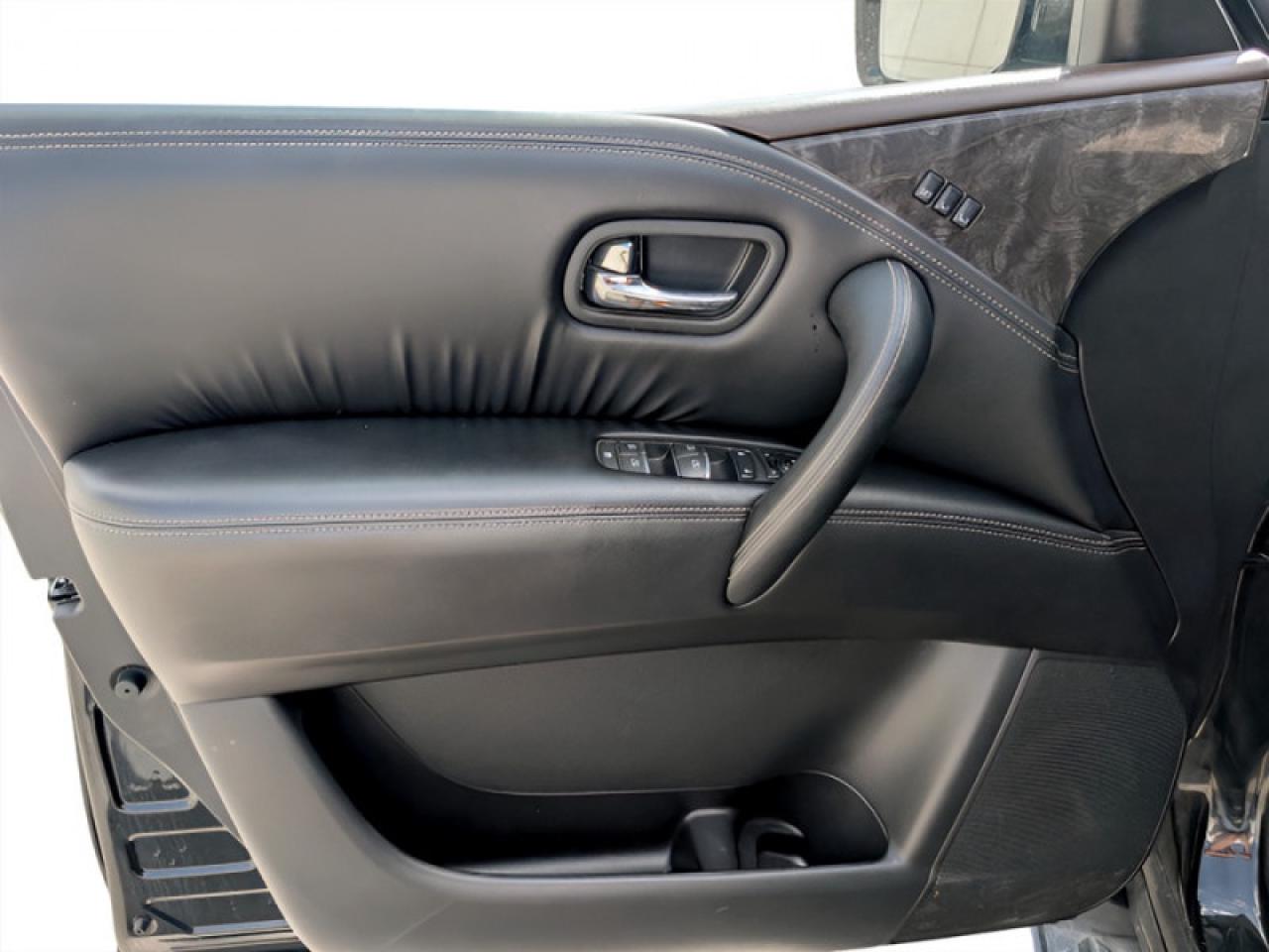 2023 Nissan Armada Platinum  **CAPTAIN CHAIRS** Photo