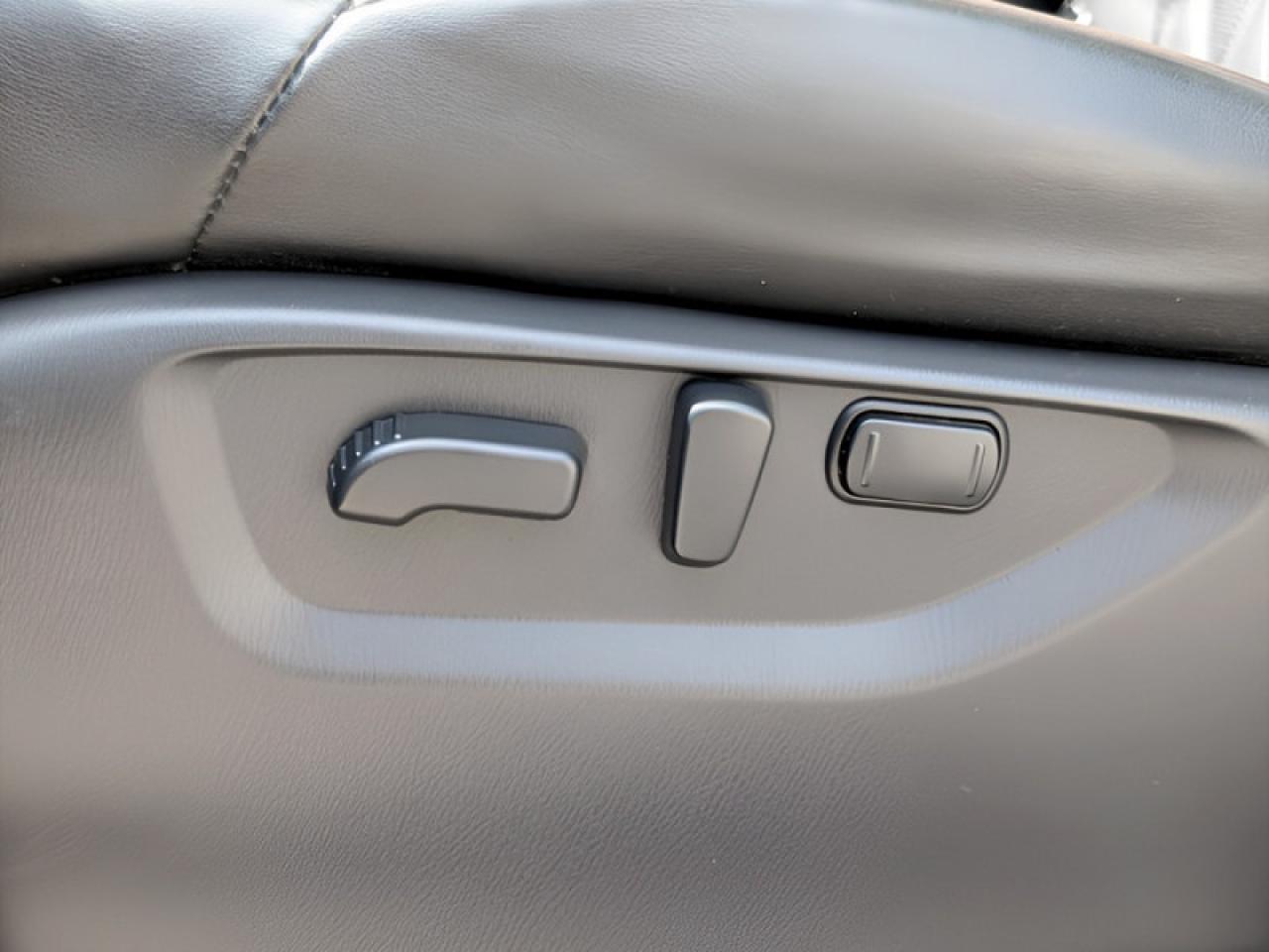 2023 Nissan Armada Platinum  **CAPTAIN CHAIRS** Photo