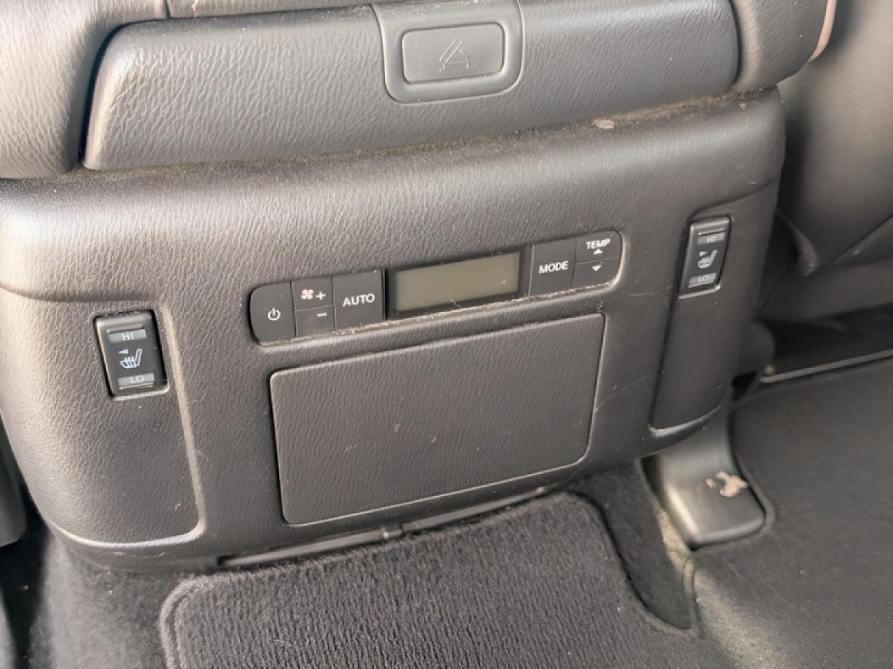 2023 Nissan Armada Platinum  **CAPTAIN CHAIRS** Photo