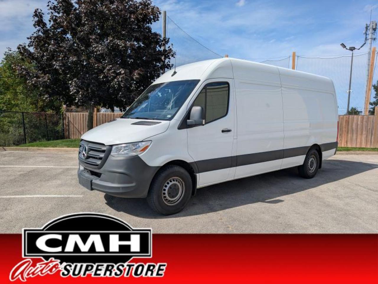 Used 2024 Mercedes-Benz Sprinter Crew Van Cargo 170 WB  **LOW KMS** for sale in St. Catharines, ON