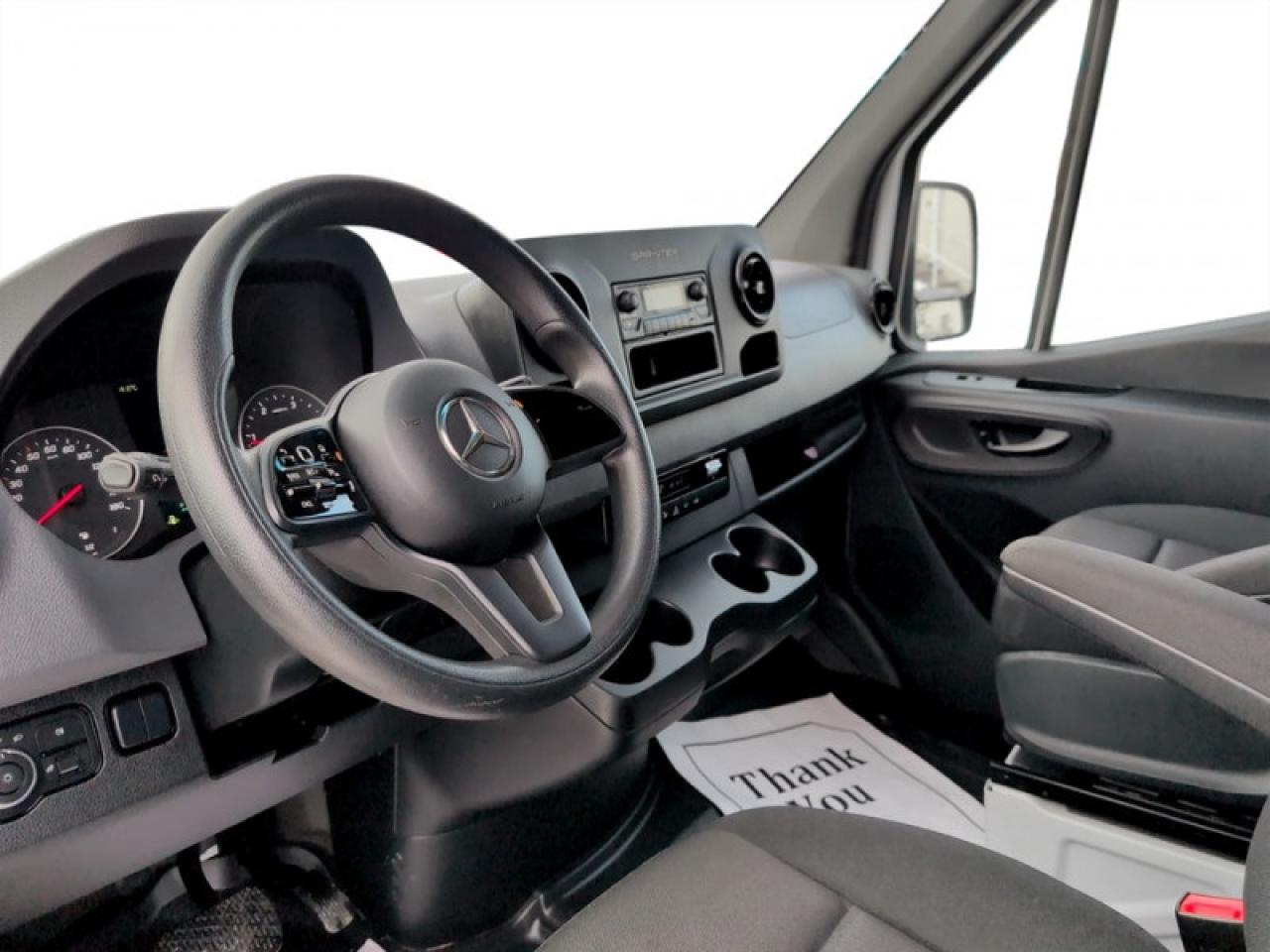 2024 Mercedes-Benz Sprinter Crew Van Cargo 170 WB  **LOW KMS** Photo