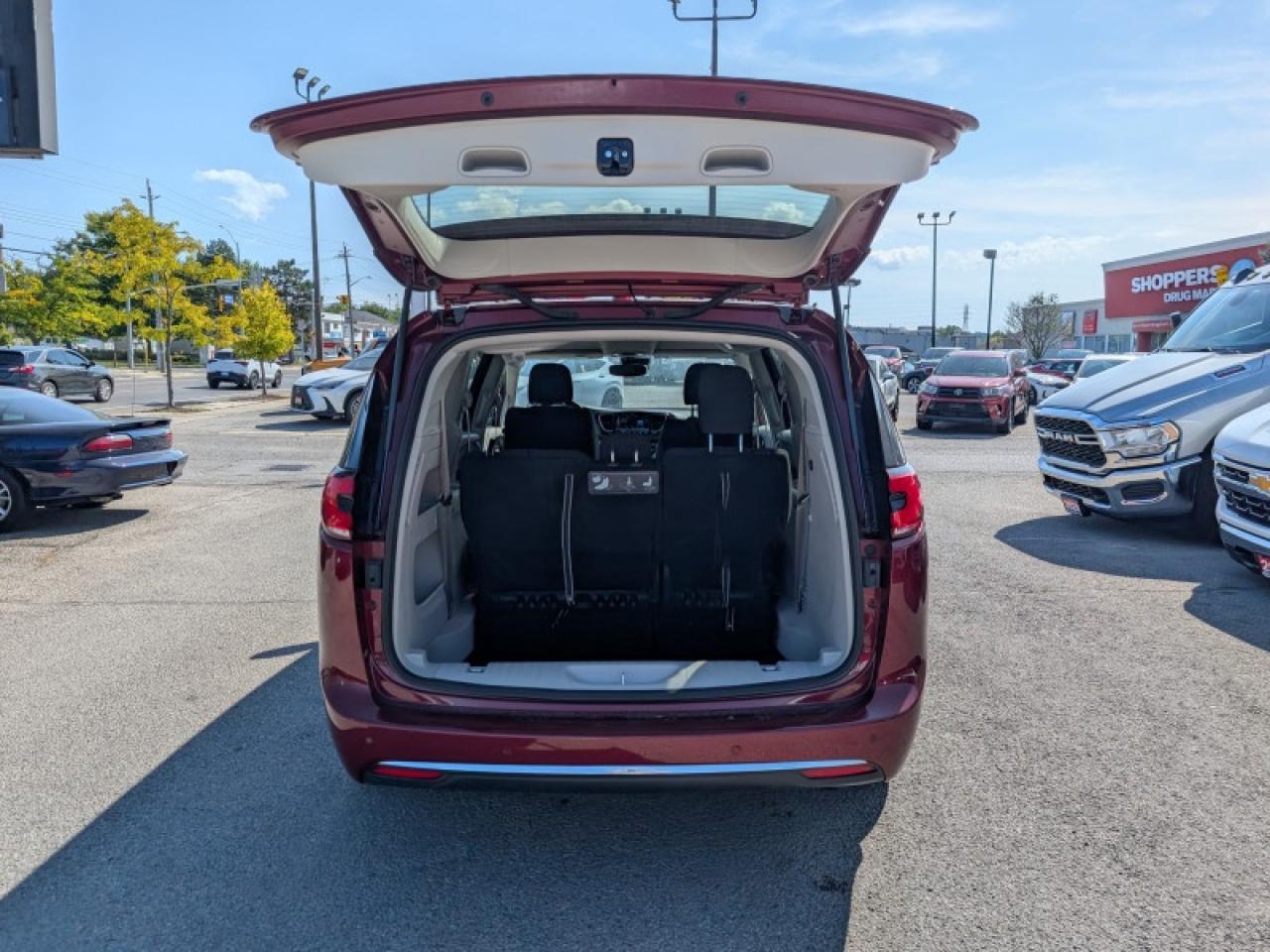 2021 Chrysler Pacifica Touring  *AWD SAFETY-TECH* Photo
