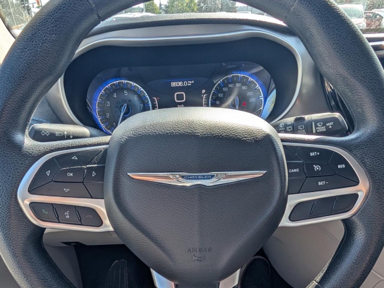 2021 Chrysler Pacifica Touring  *AWD SAFETY-TECH* Photo