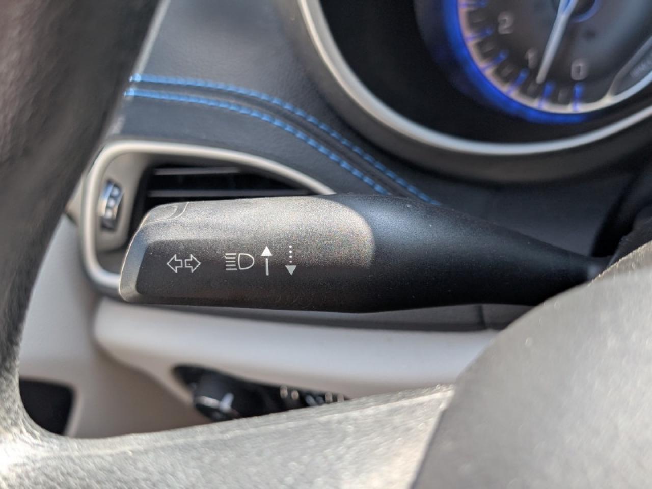2021 Chrysler Pacifica Touring  *AWD SAFETY-TECH* Photo