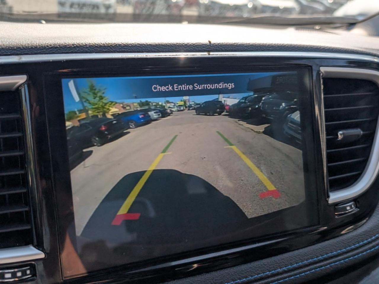 2021 Chrysler Pacifica Touring  *AWD SAFETY-TECH* Photo