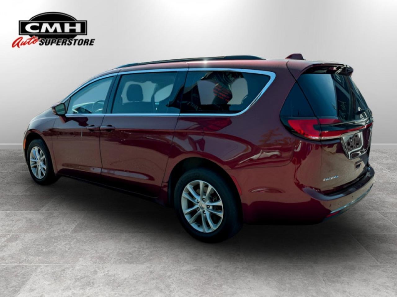 2021 Chrysler Pacifica Touring  *AWD SAFETY-TECH* Photo2