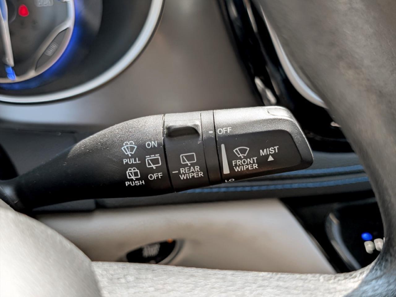 2021 Chrysler Pacifica Touring  *AWD SAFETY-TECH* Photo