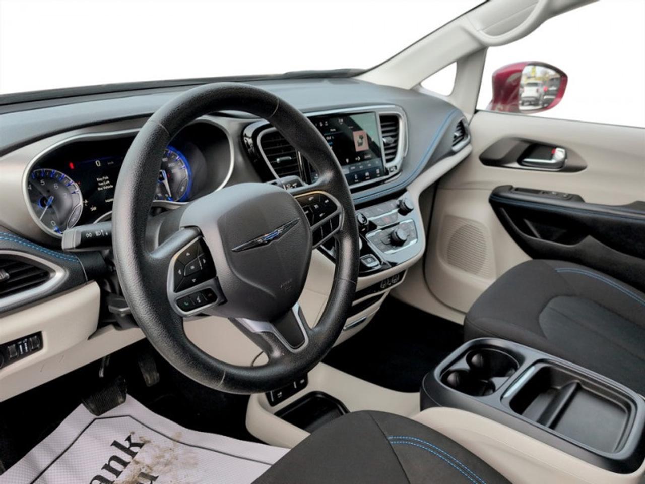 2021 Chrysler Pacifica Touring  *AWD SAFETY-TECH* Photo