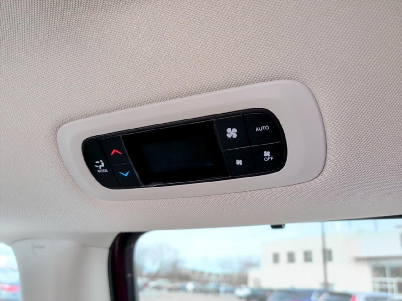 2021 Chrysler Pacifica Touring  *AWD SAFETY-TECH* Photo