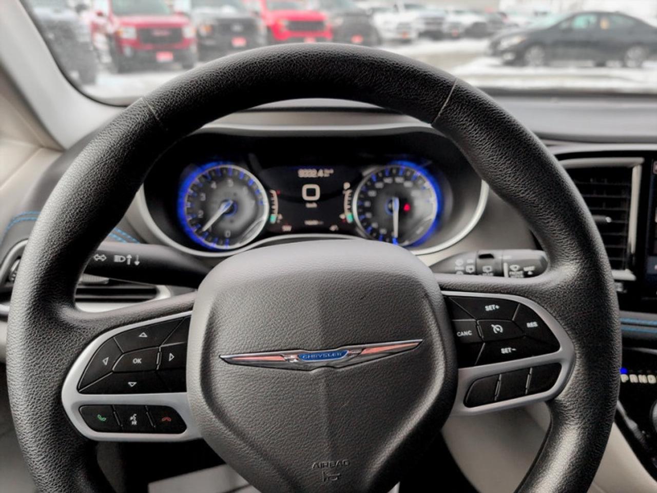 2021 Chrysler Pacifica Touring  *AWD SAFETY-TECH* Photo