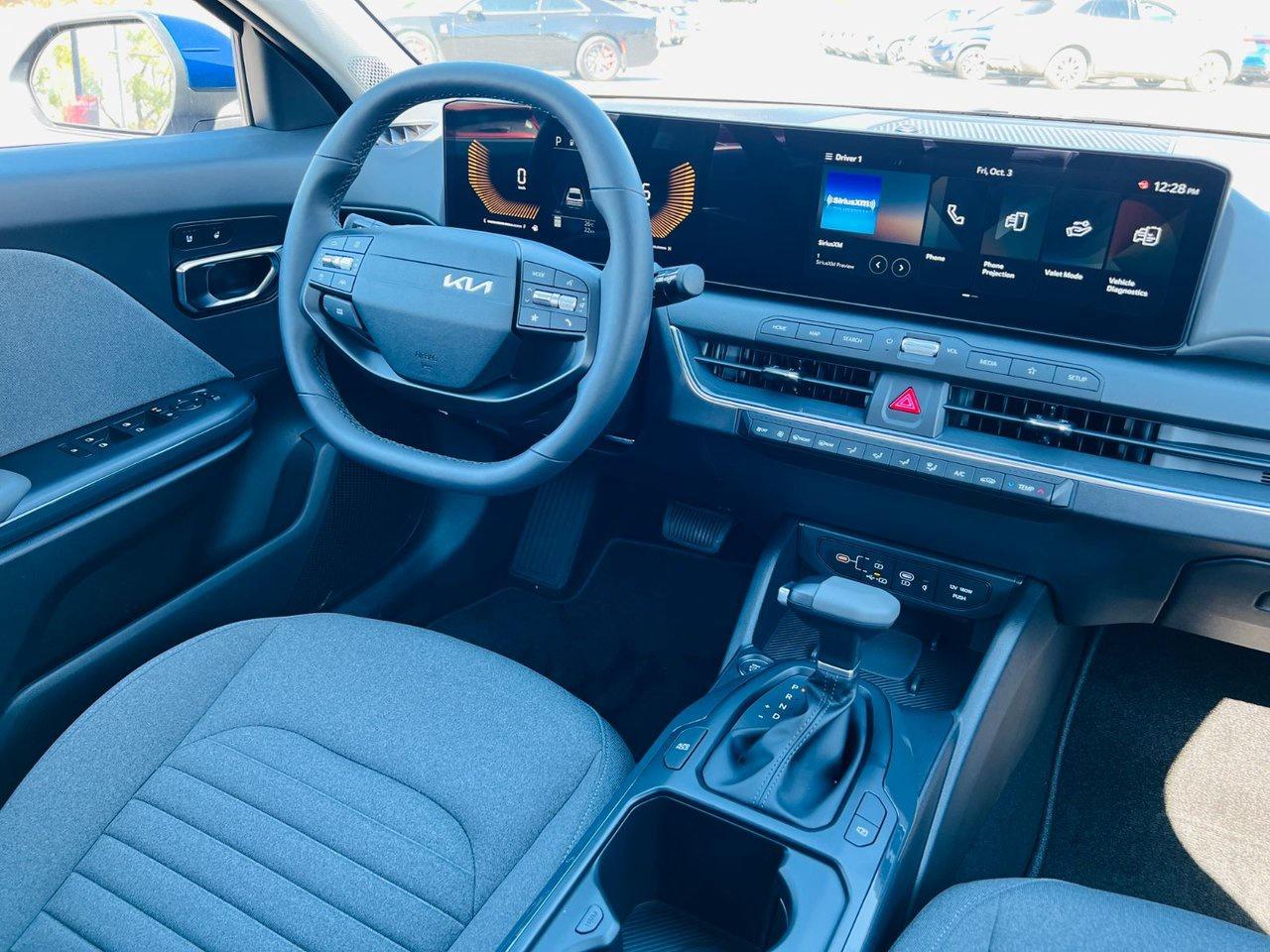 2025 Kia K4 EX Photo