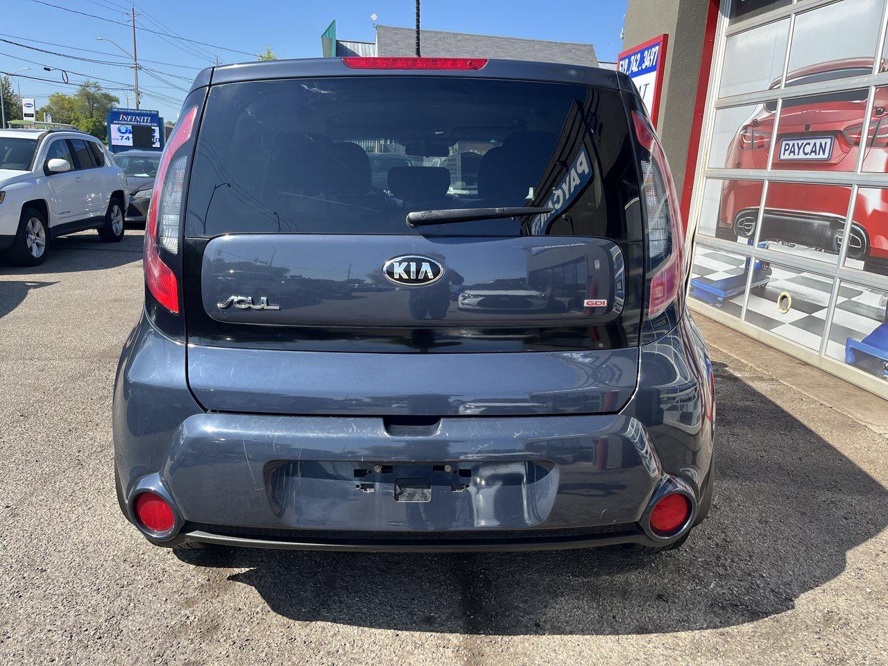 2015 Kia Soul LX Photo4