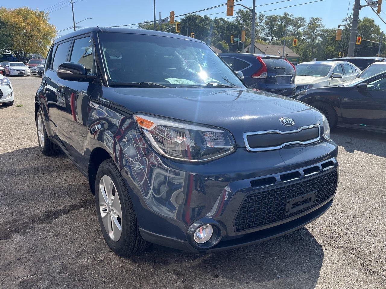 2015 Kia Soul LX Photo2
