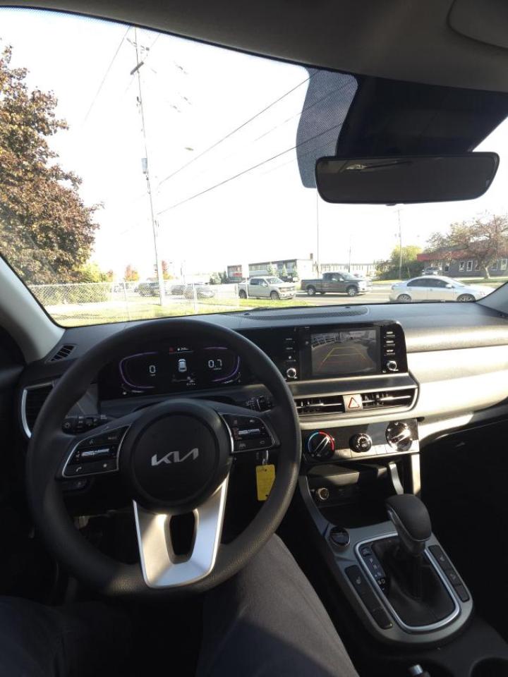 2025 Kia Seltos LX FWD Photo