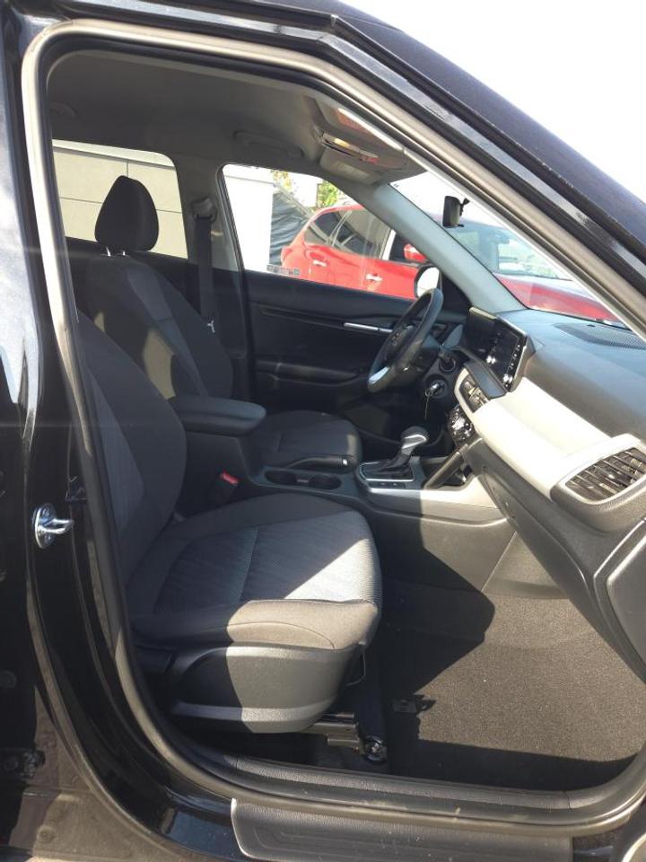 2025 Kia Seltos LX FWD Photo