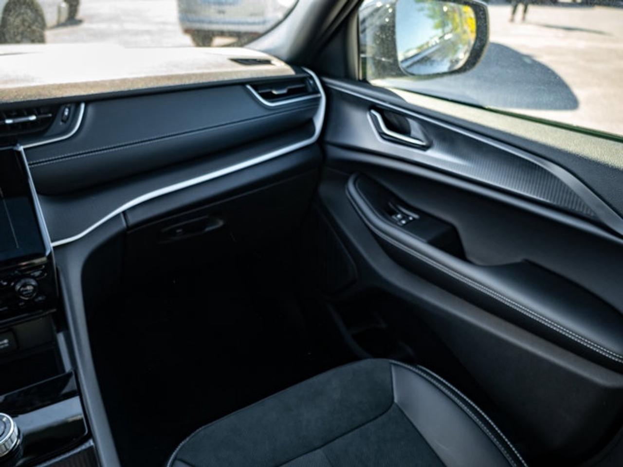 2025 Jeep Grand Cherokee Altitude Photo