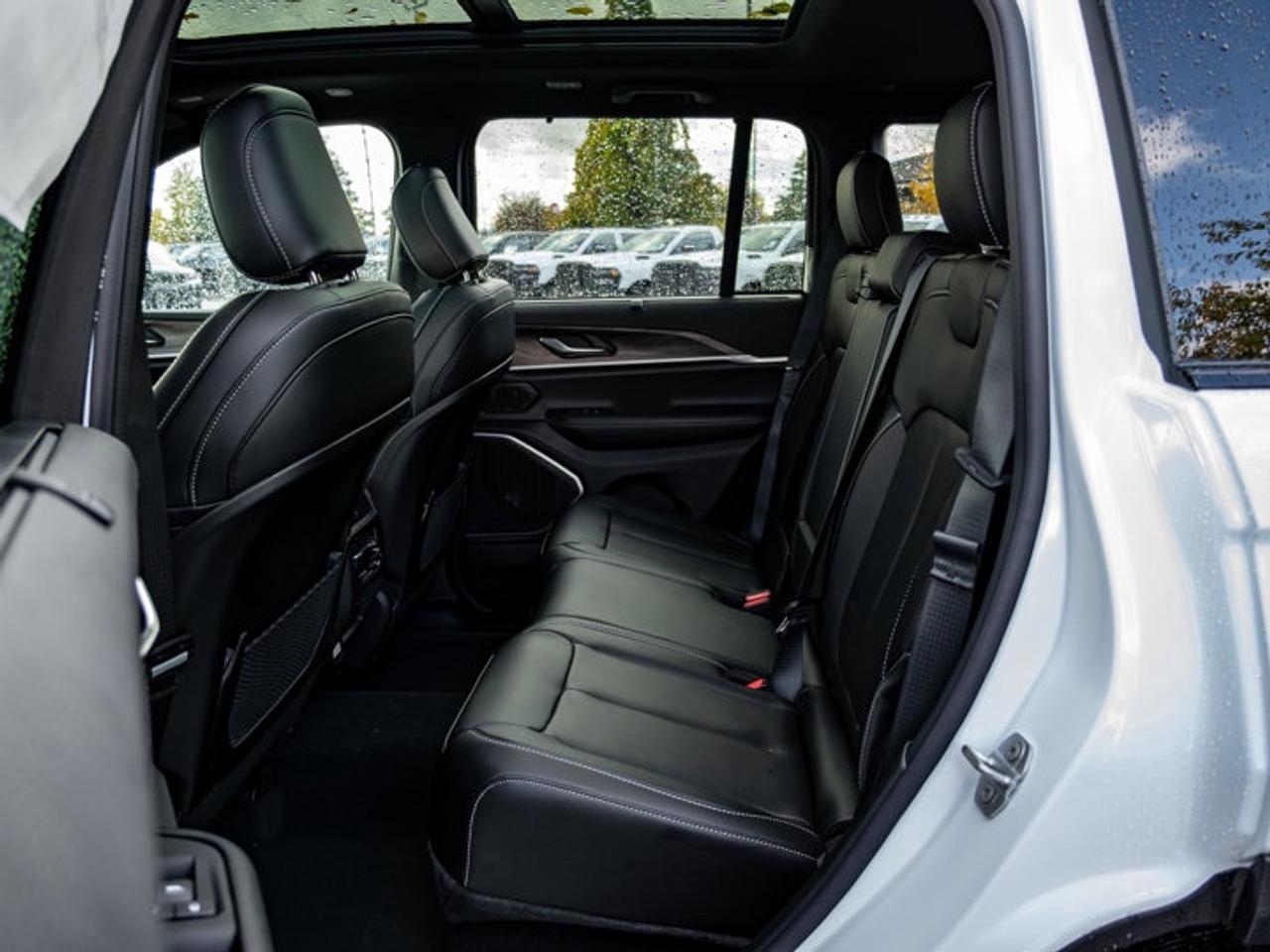 2025 Jeep Grand Cherokee Limited Photo