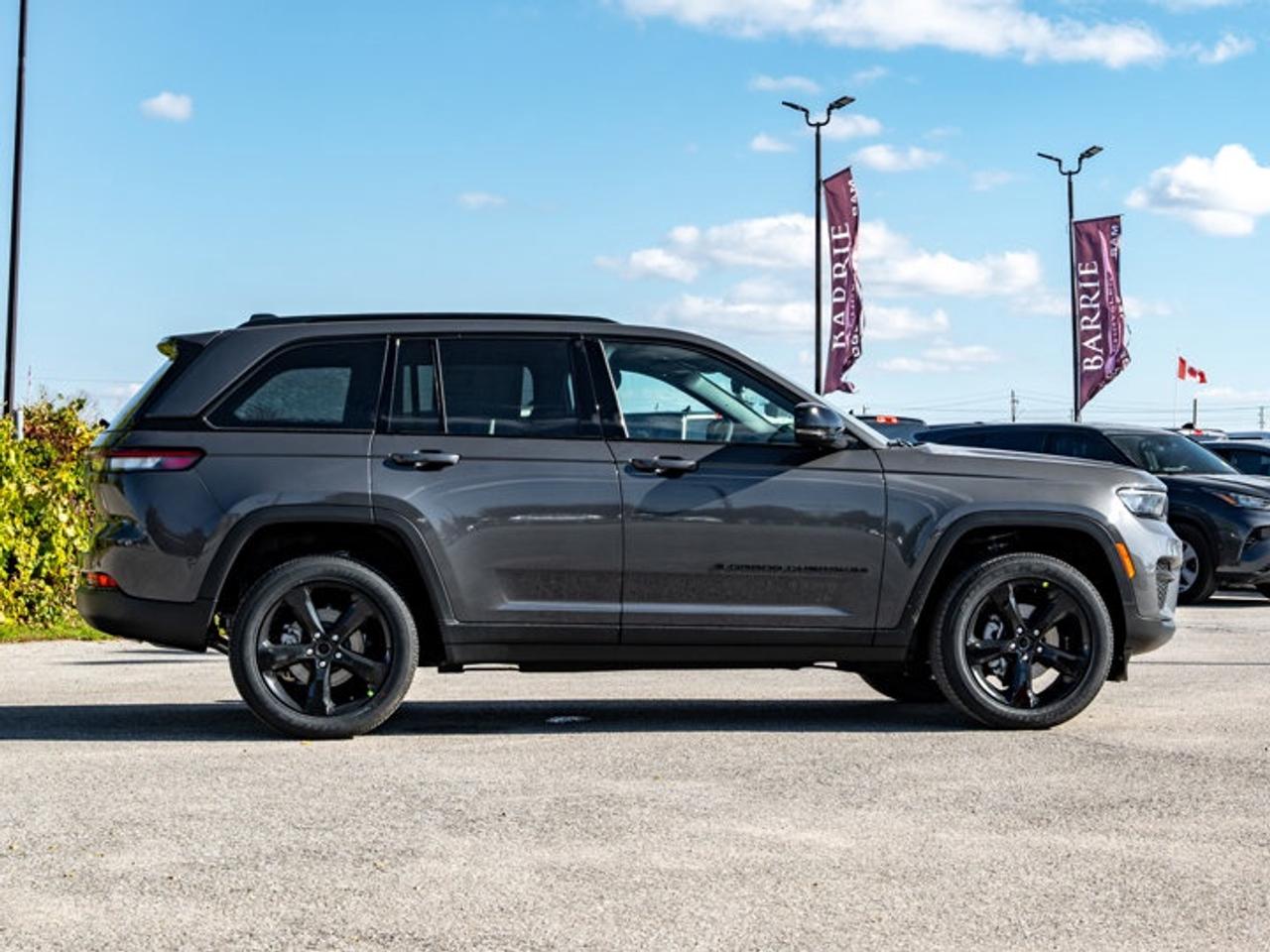 2025 Jeep Grand Cherokee Altitude Photo
