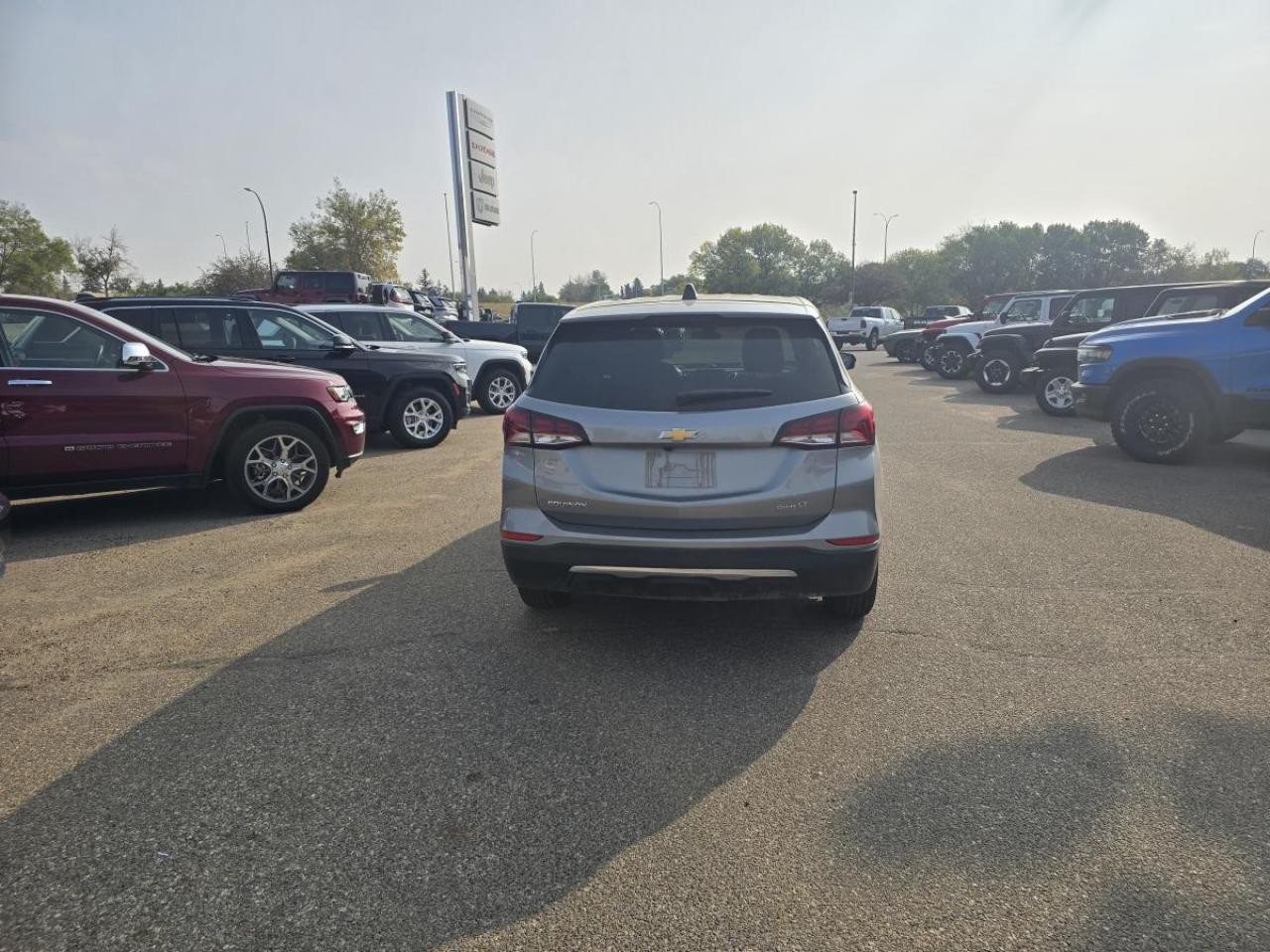 2023 Chevrolet Equinox AWD 4DR LT Photo2