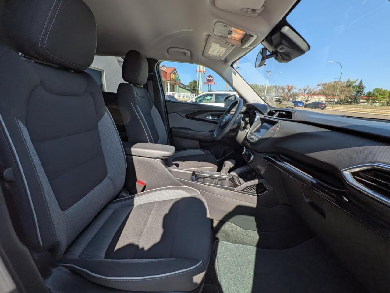 2023 Chevrolet TrailBlazer AWD 4dr LT Photo